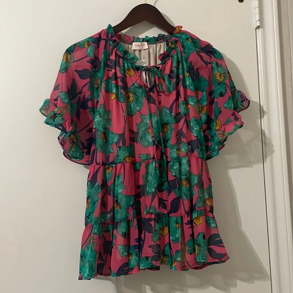 NWT Hailey & Co. Floral Ruffle Top Size M - Picture 1 of 6